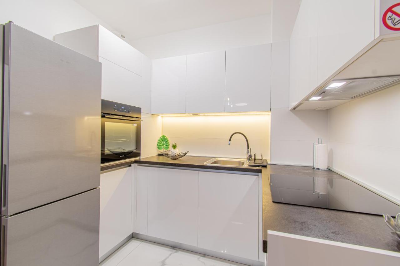 Ferienwohnung Flexible Selfcheckins 42 - Zagreb - Luxury - Garage Parking - Loggia - Brand New Exterior foto