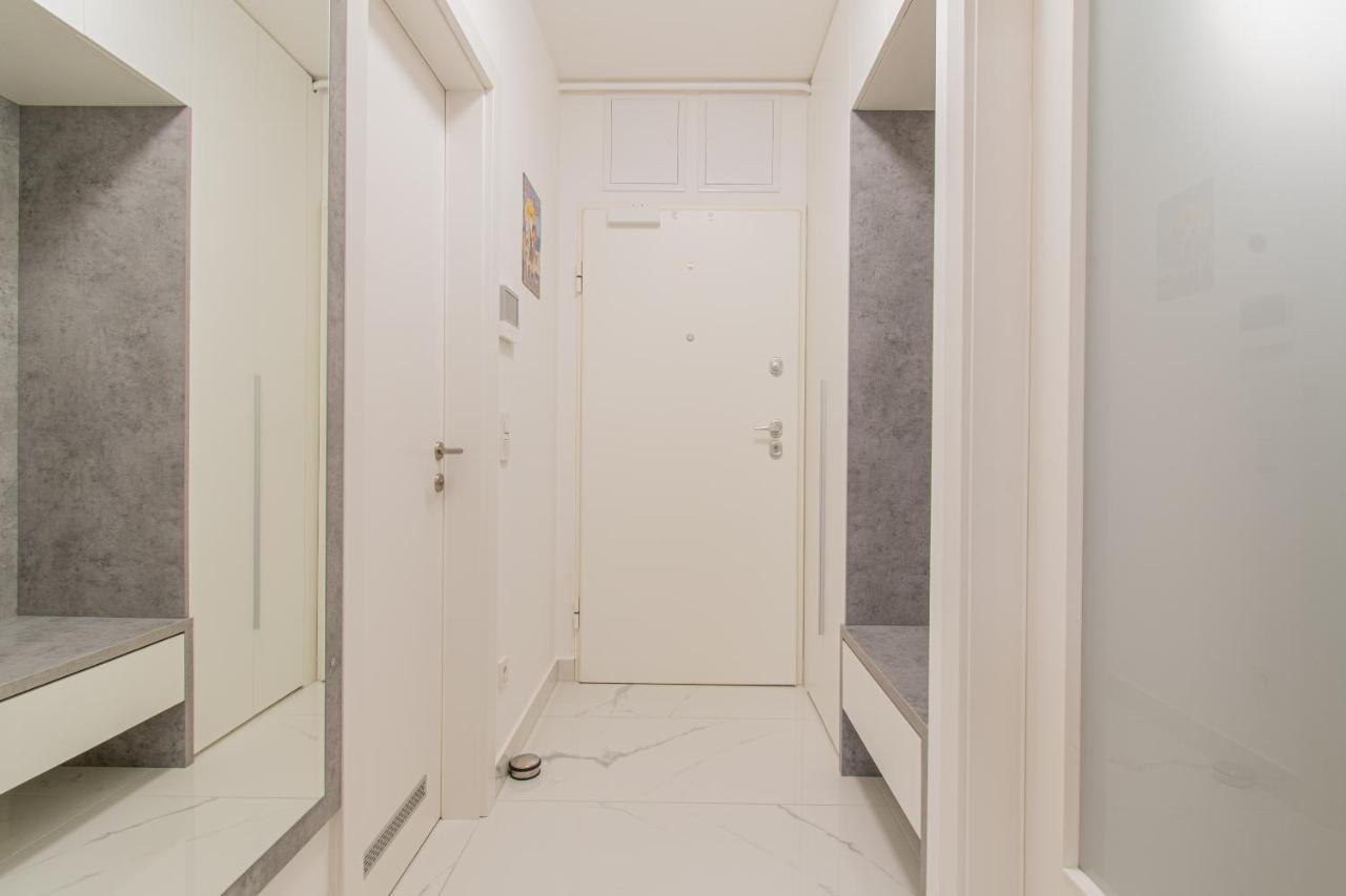 Ferienwohnung Flexible Selfcheckins 42 - Zagreb - Luxury - Garage Parking - Loggia - Brand New Exterior foto