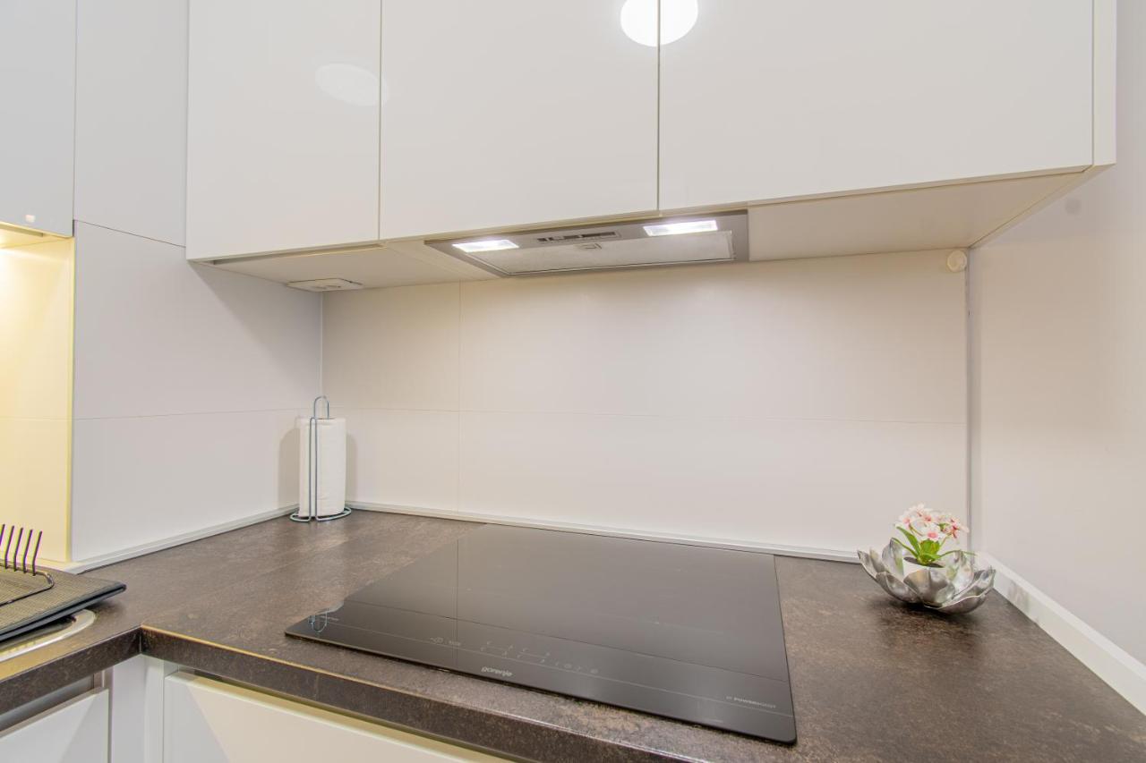 Ferienwohnung Flexible Selfcheckins 42 - Zagreb - Luxury - Garage Parking - Loggia - Brand New Exterior foto
